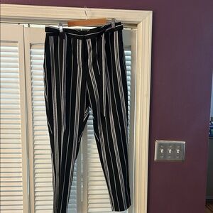 Vince Camuto Black and White Vertical-Stripe Cropped Pants